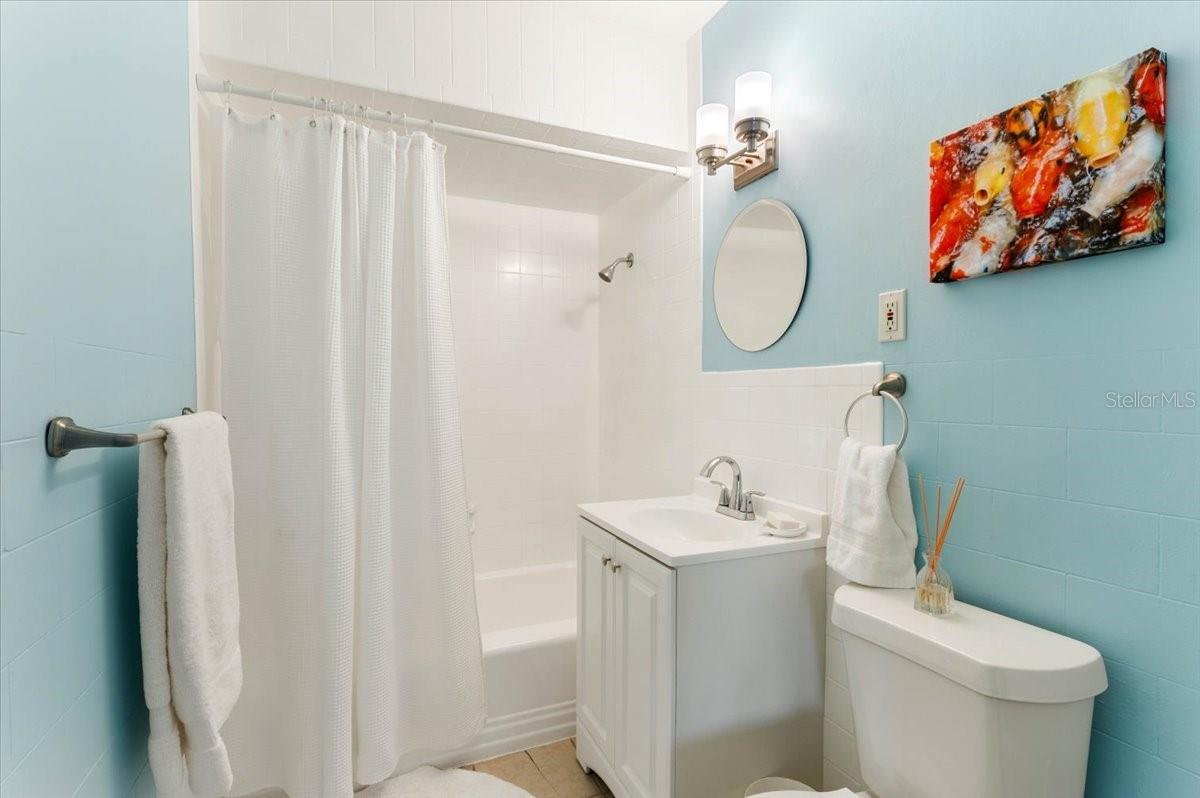 Image 20 of 28 For 2514 15th Avenue W