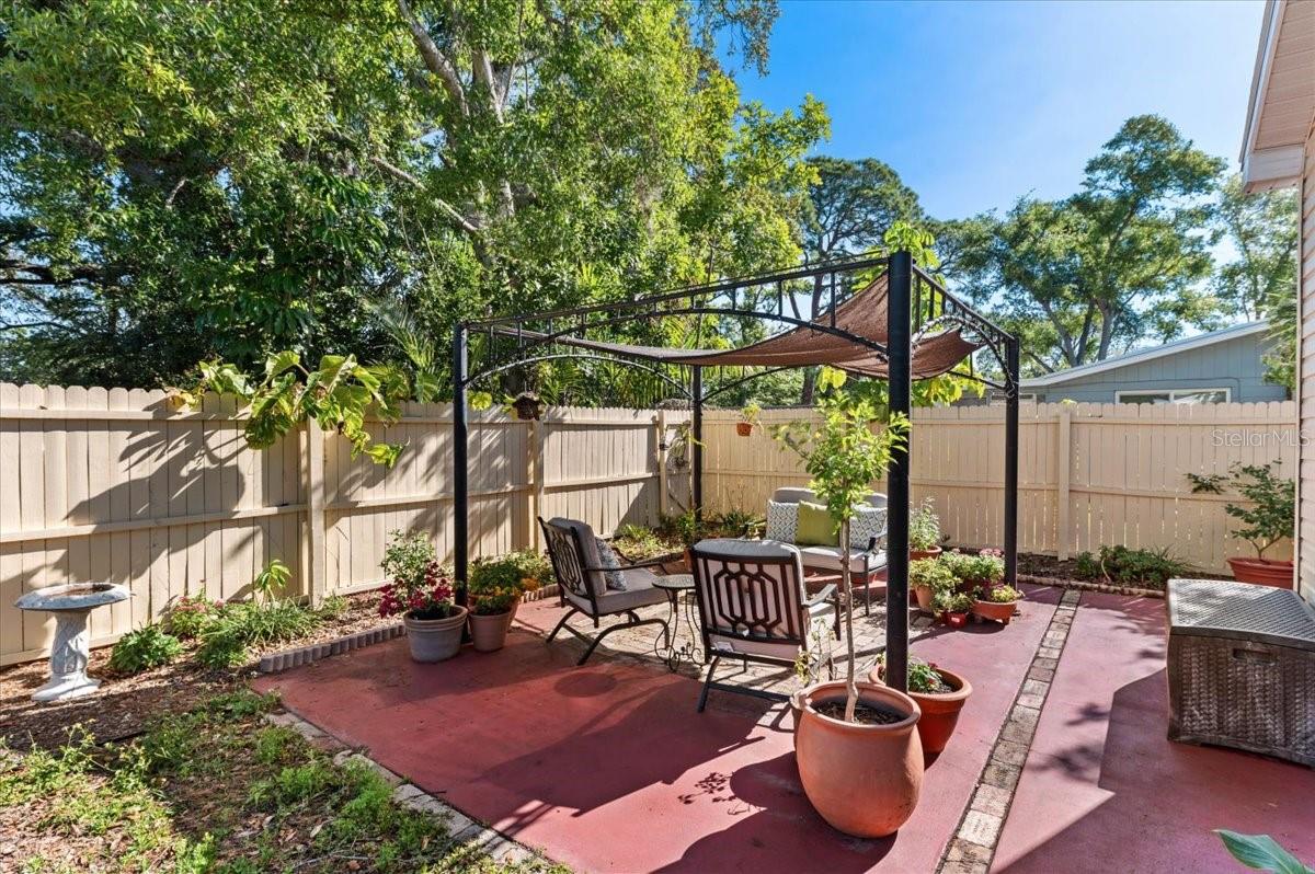 Image 23 of 28 For 2514 15th Avenue W