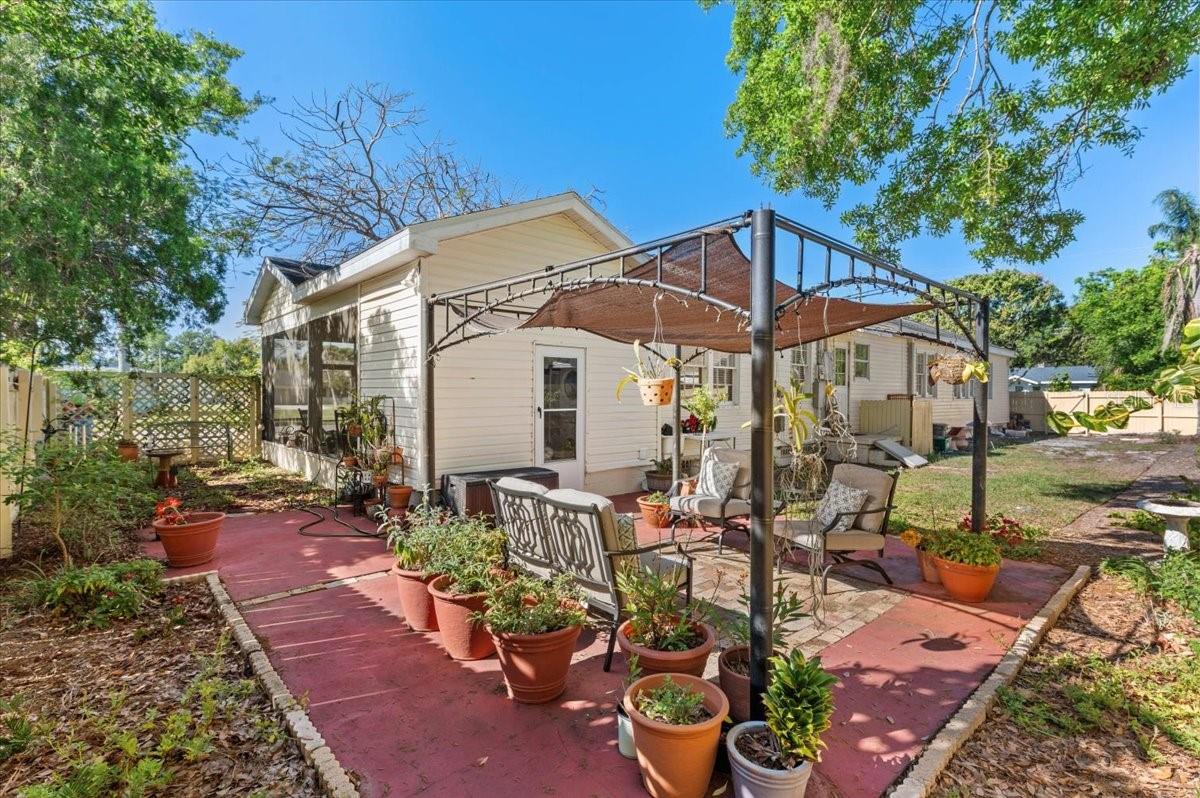 Image 24 of 28 For 2514 15th Avenue W