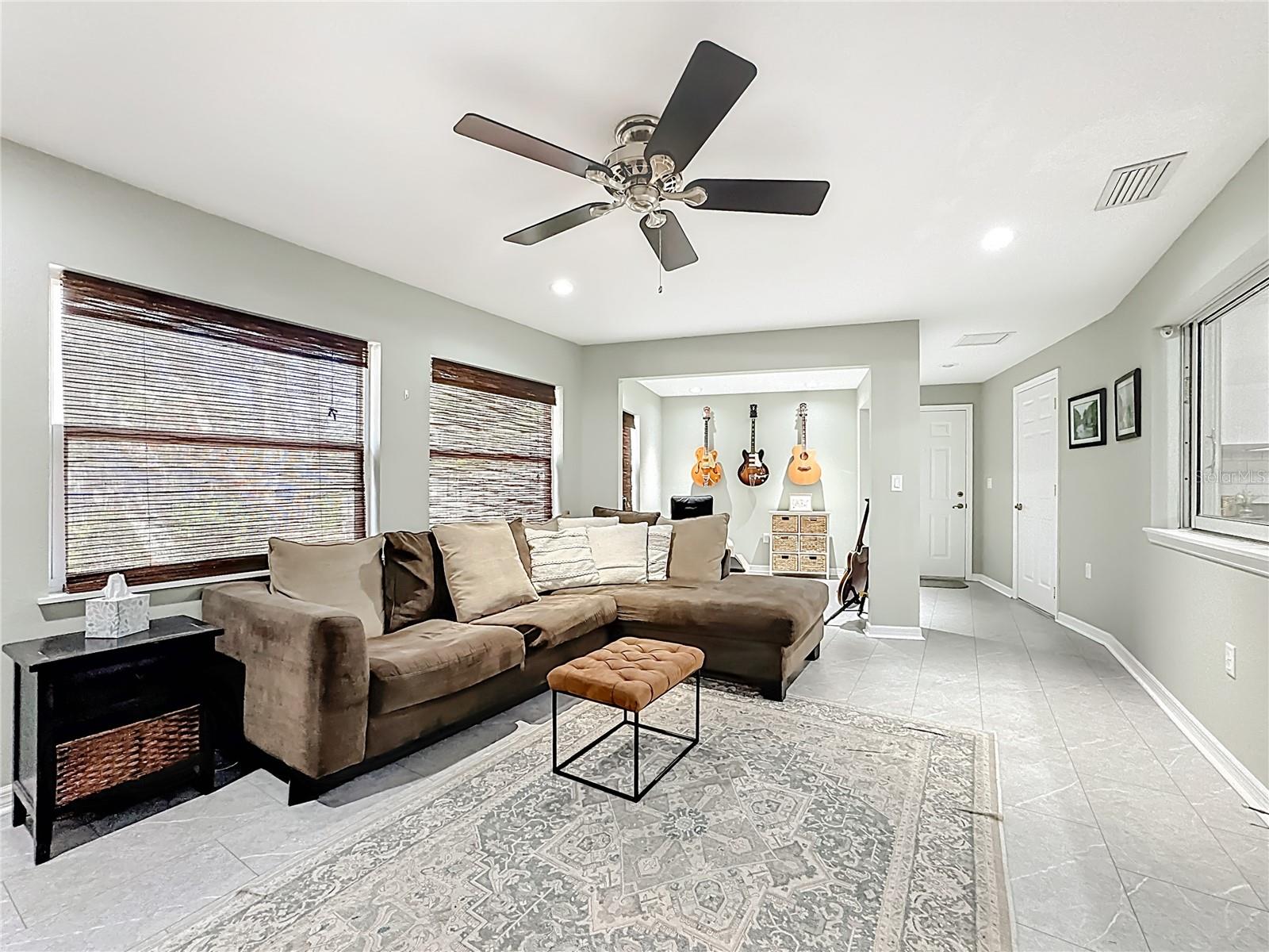 Image 25 of 52 For 916 87th Street Nw