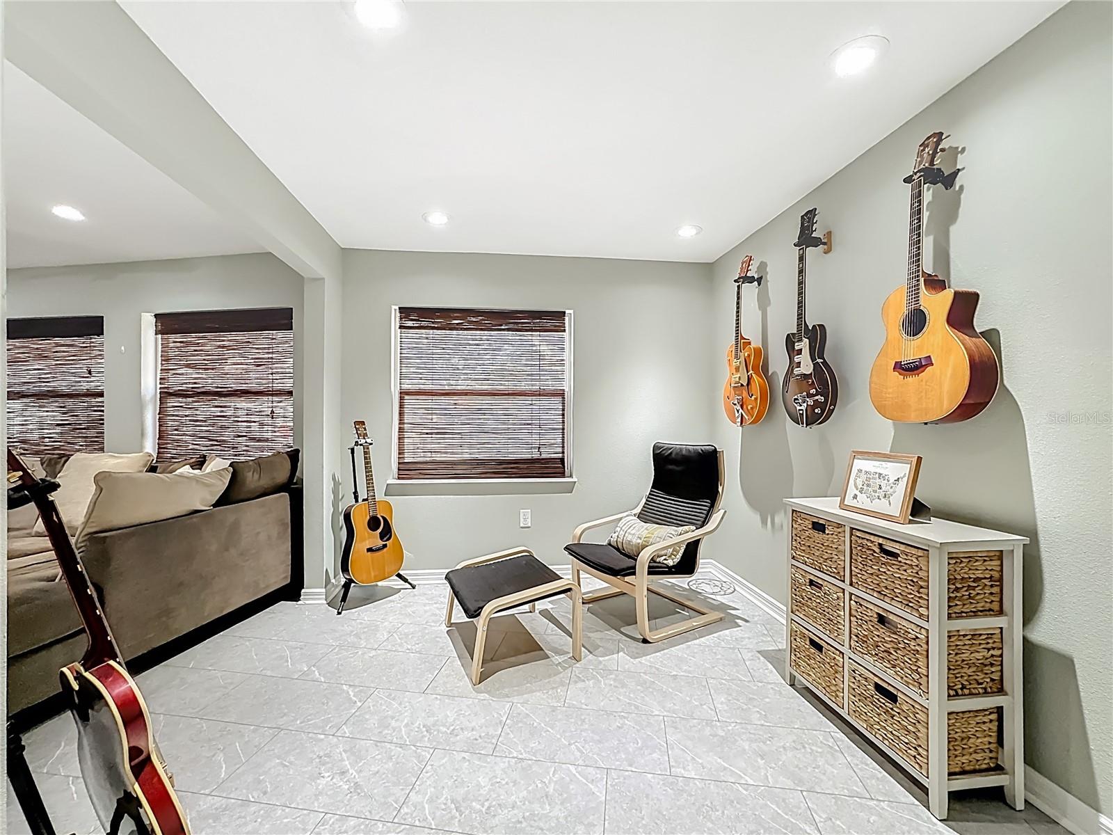 Image 27 of 52 For 916 87th Street Nw