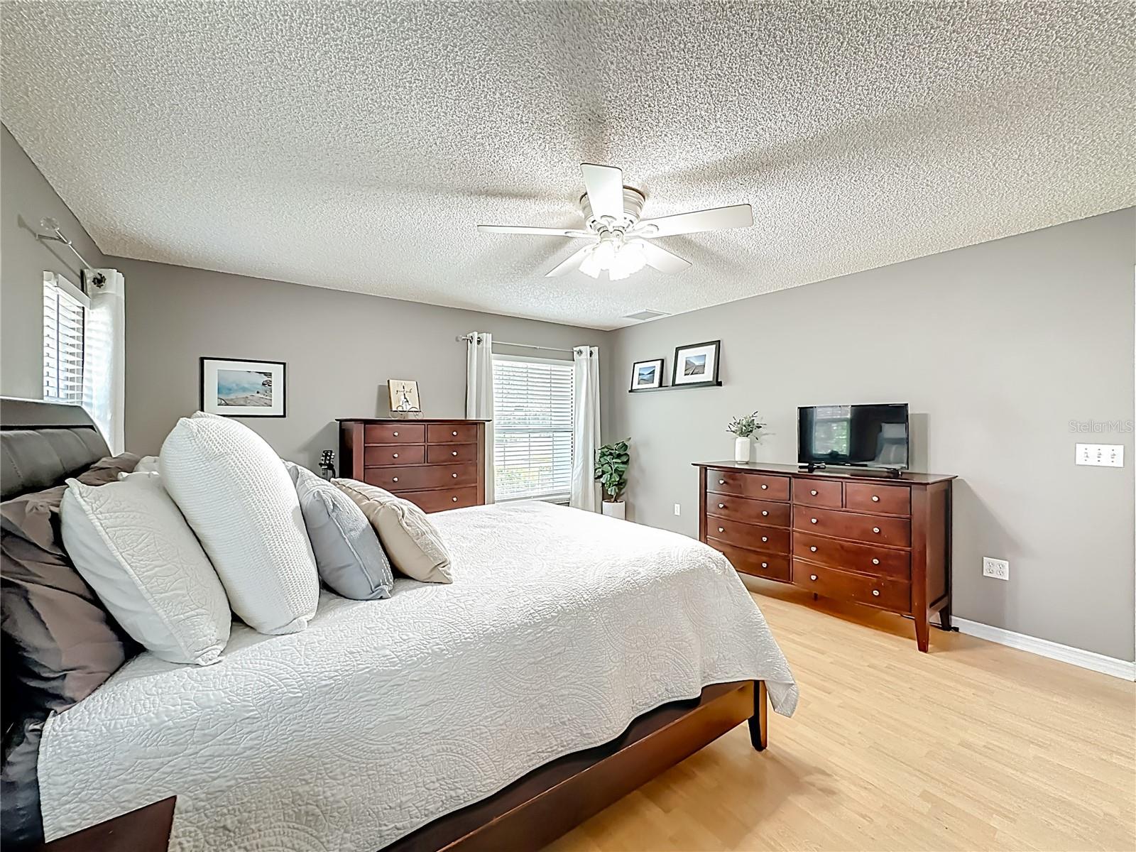 Image 29 of 52 For 916 87th Street Nw