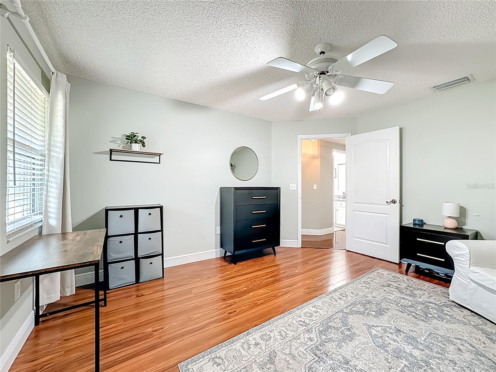 Image 32 of 52 For 916 87th Street Nw