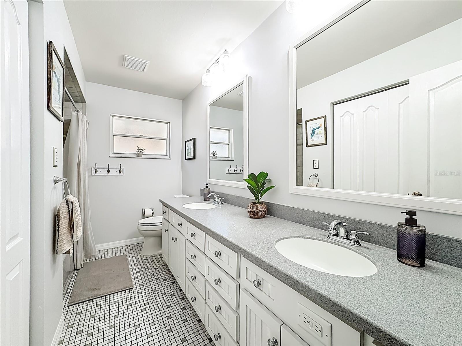 Image 37 of 52 For 916 87th Street Nw