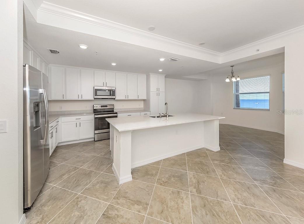 Image 11 of 27 For 920 Tidewater Shores Loop 307