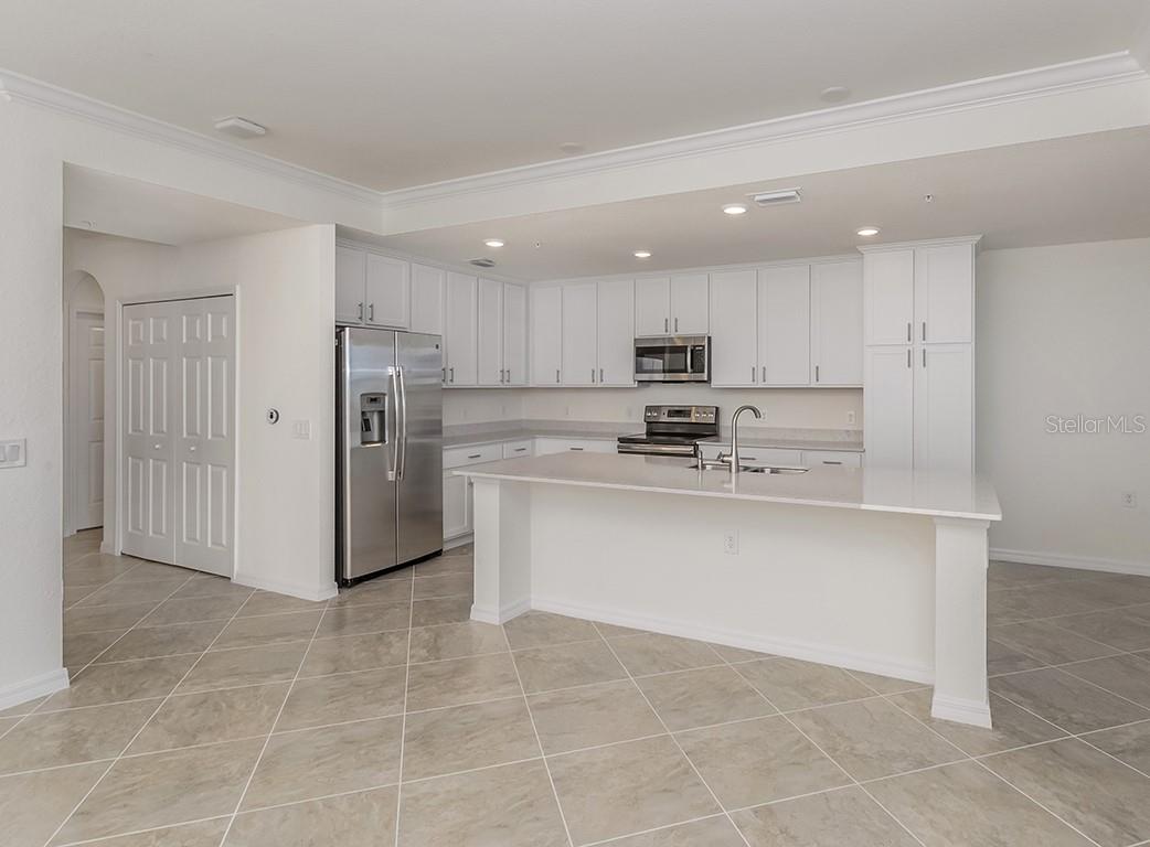 Image 13 of 27 For 920 Tidewater Shores Loop 307