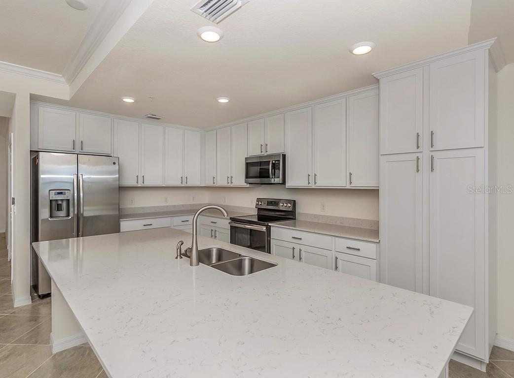 Image 14 of 27 For 920 Tidewater Shores Loop 307