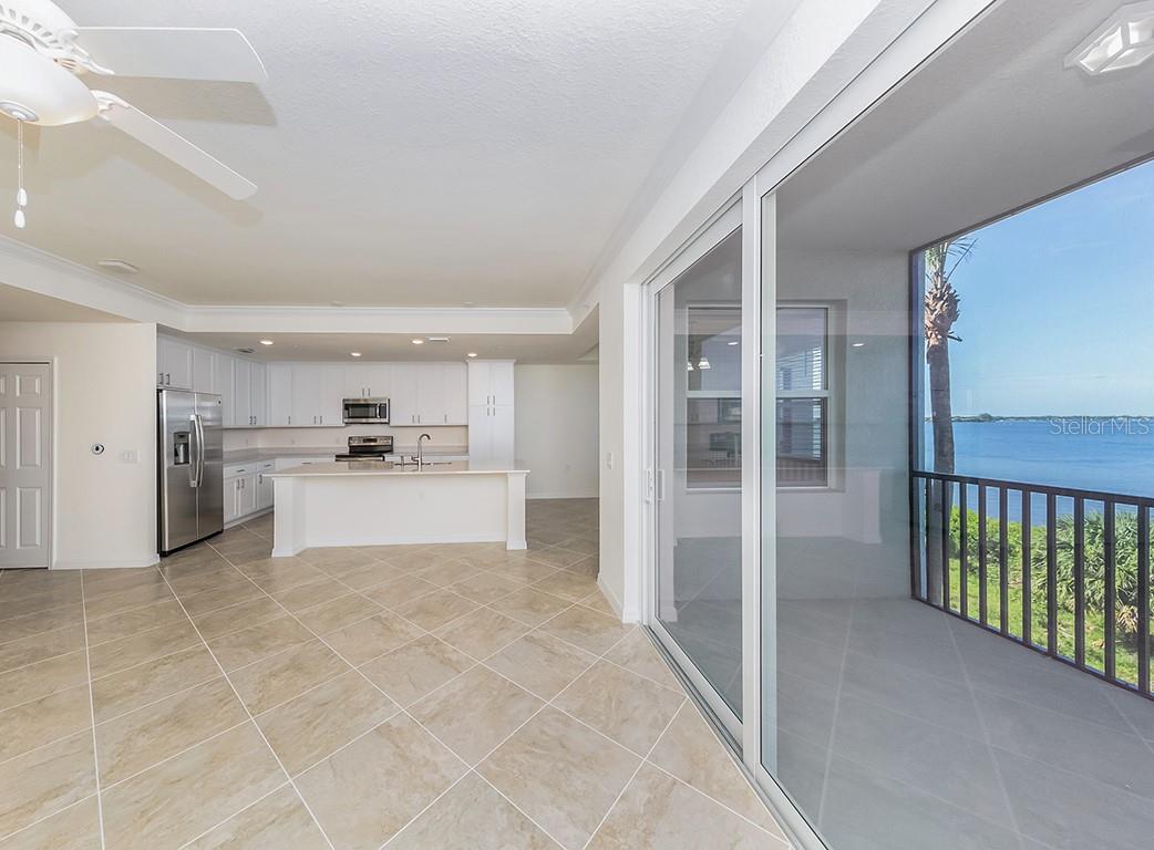 Image 19 of 27 For 920 Tidewater Shores Loop 307