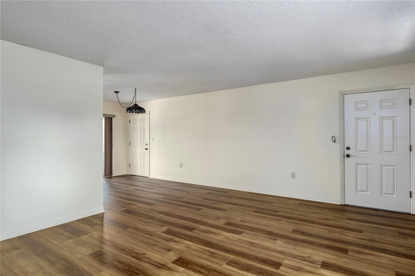 Image 10 of 34 For 7001 Place De La Paix  2a