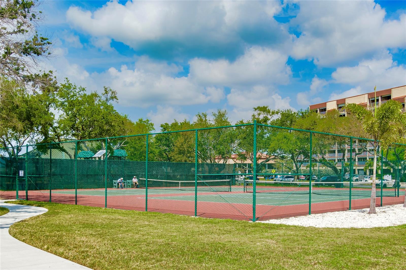 Image 28 of 34 For 7001 Place De La Paix  2a