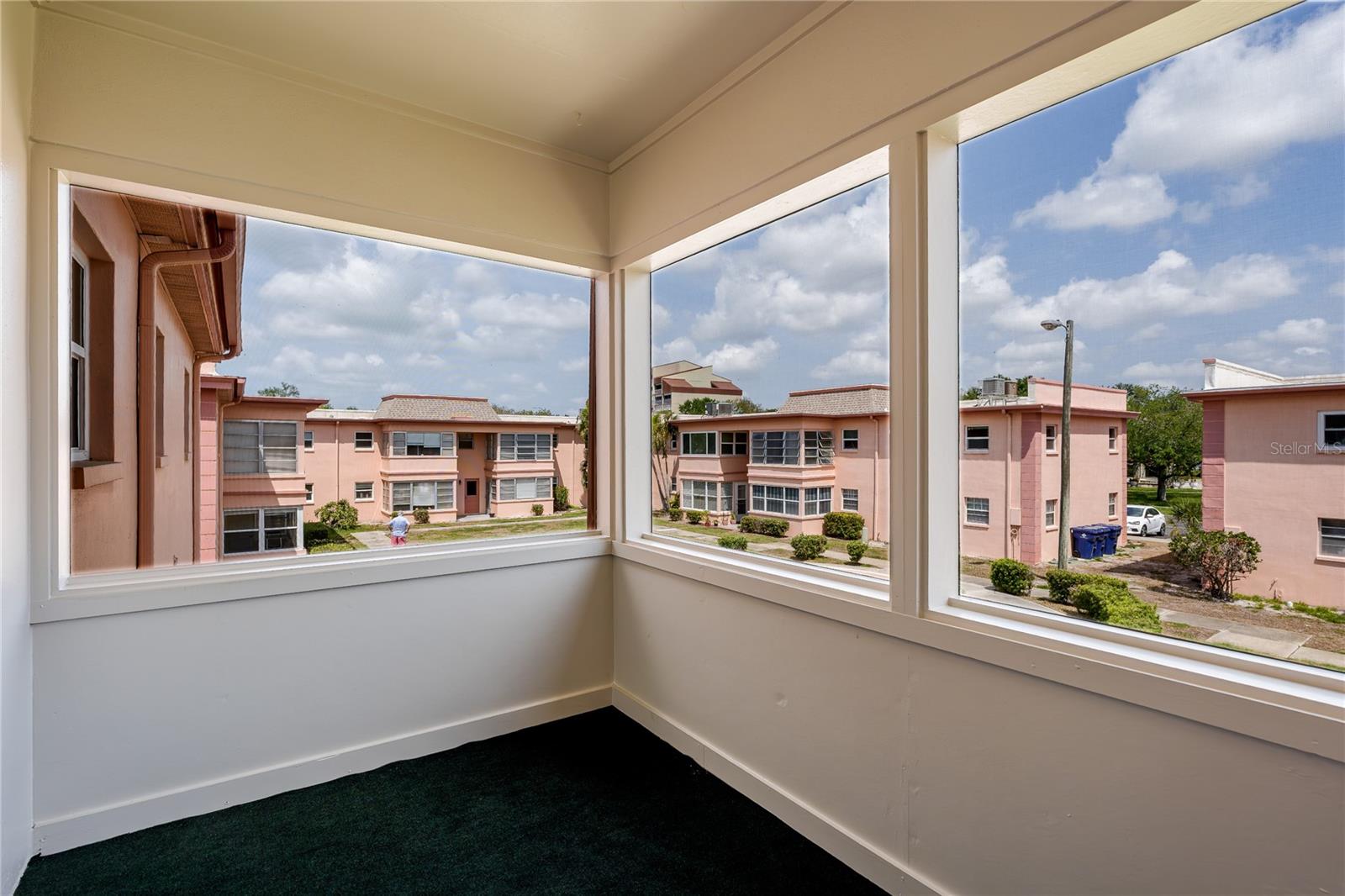 Image 4 of 34 For 7001 Place De La Paix  2a