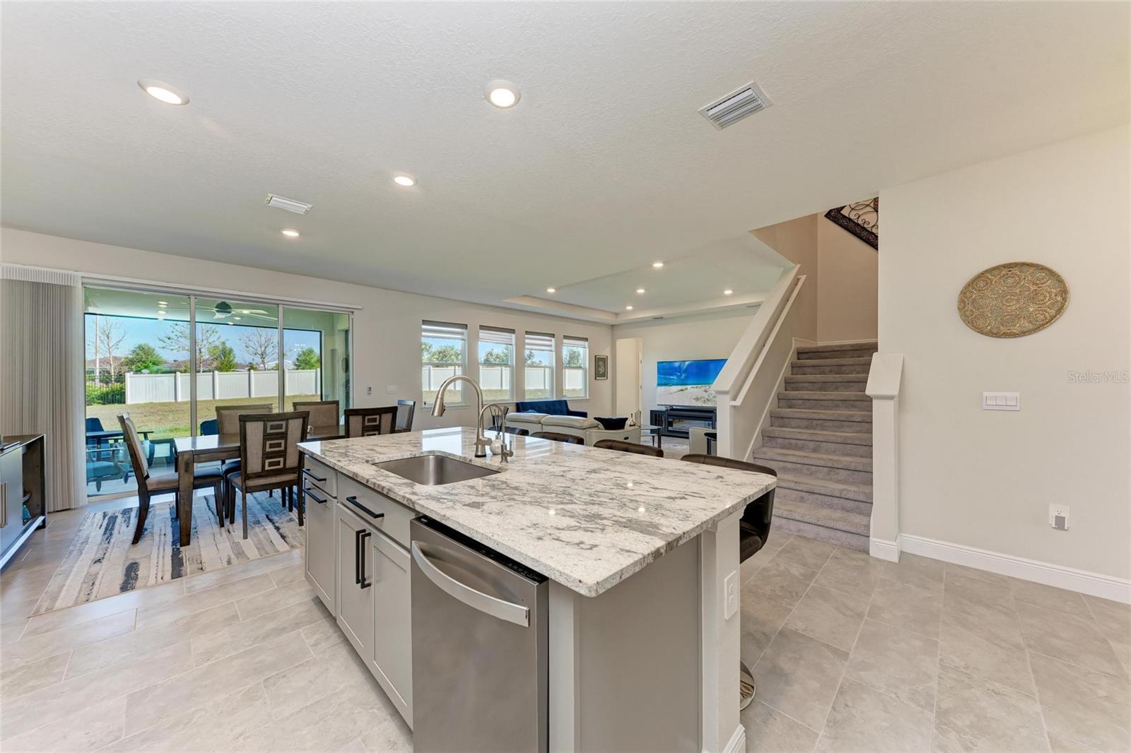 Image 23 of 50 For 5336 Grove Mill Loop