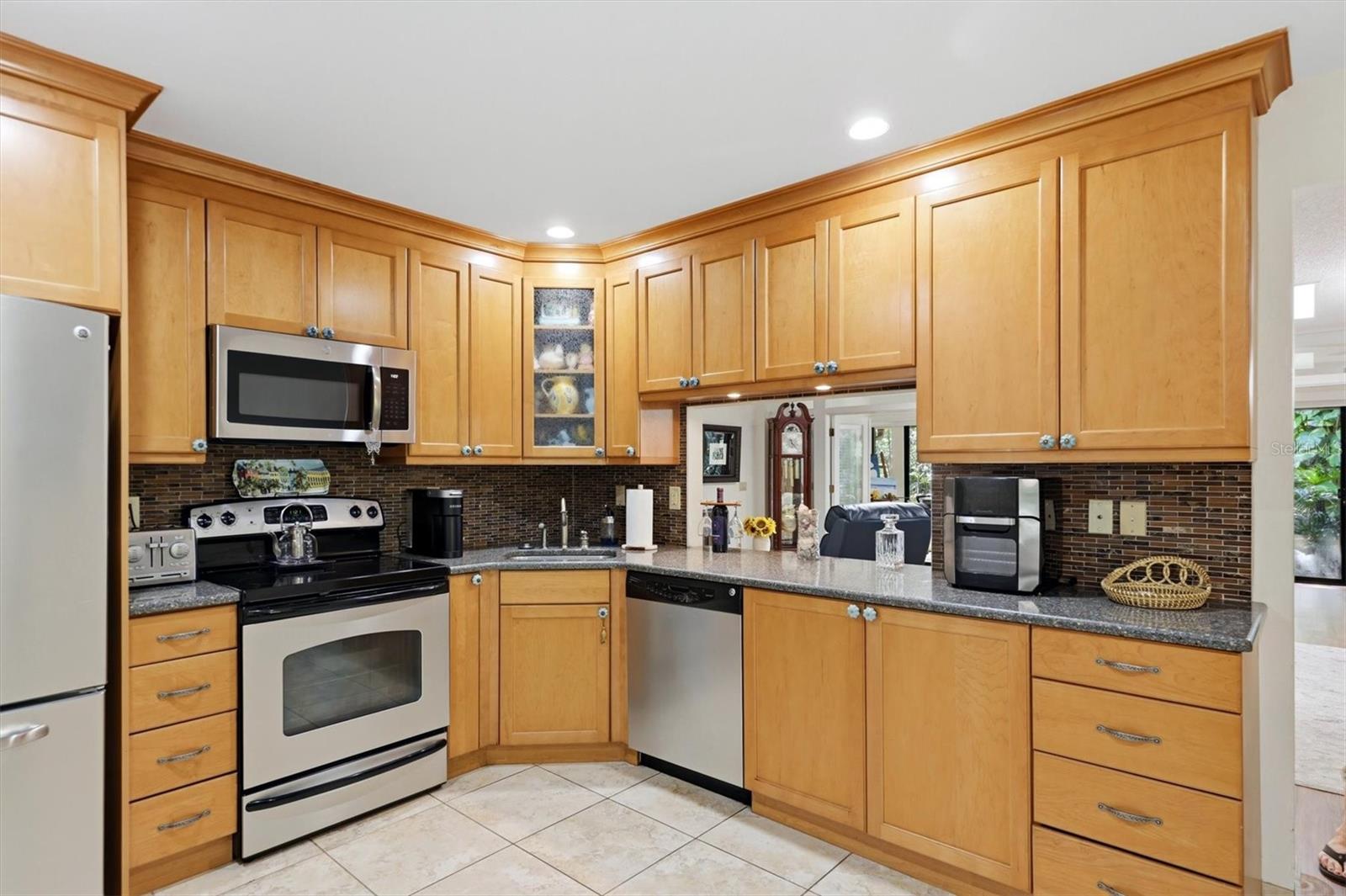 Image 11 of 70 For 3351 Thornwood Road 3351