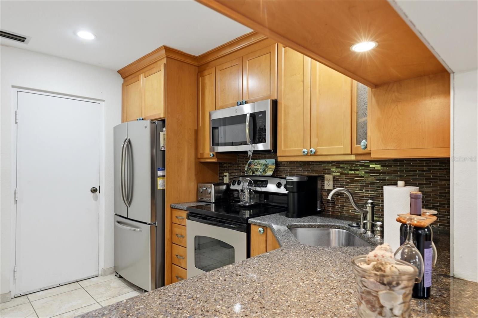 Image 12 of 70 For 3351 Thornwood Road 3351