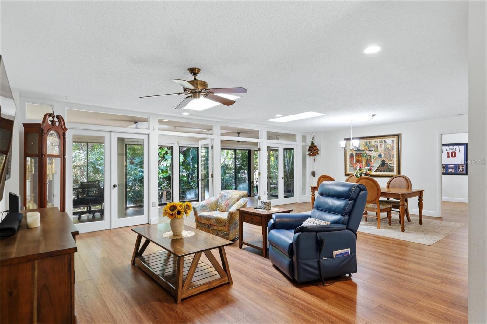 Image 20 of 70 For 3351 Thornwood Road 3351