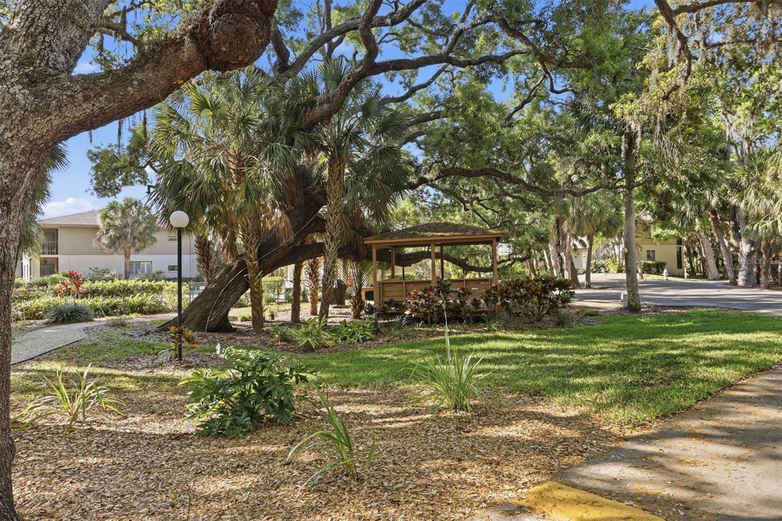 Image 53 of 70 For 3351 Thornwood Road 3351