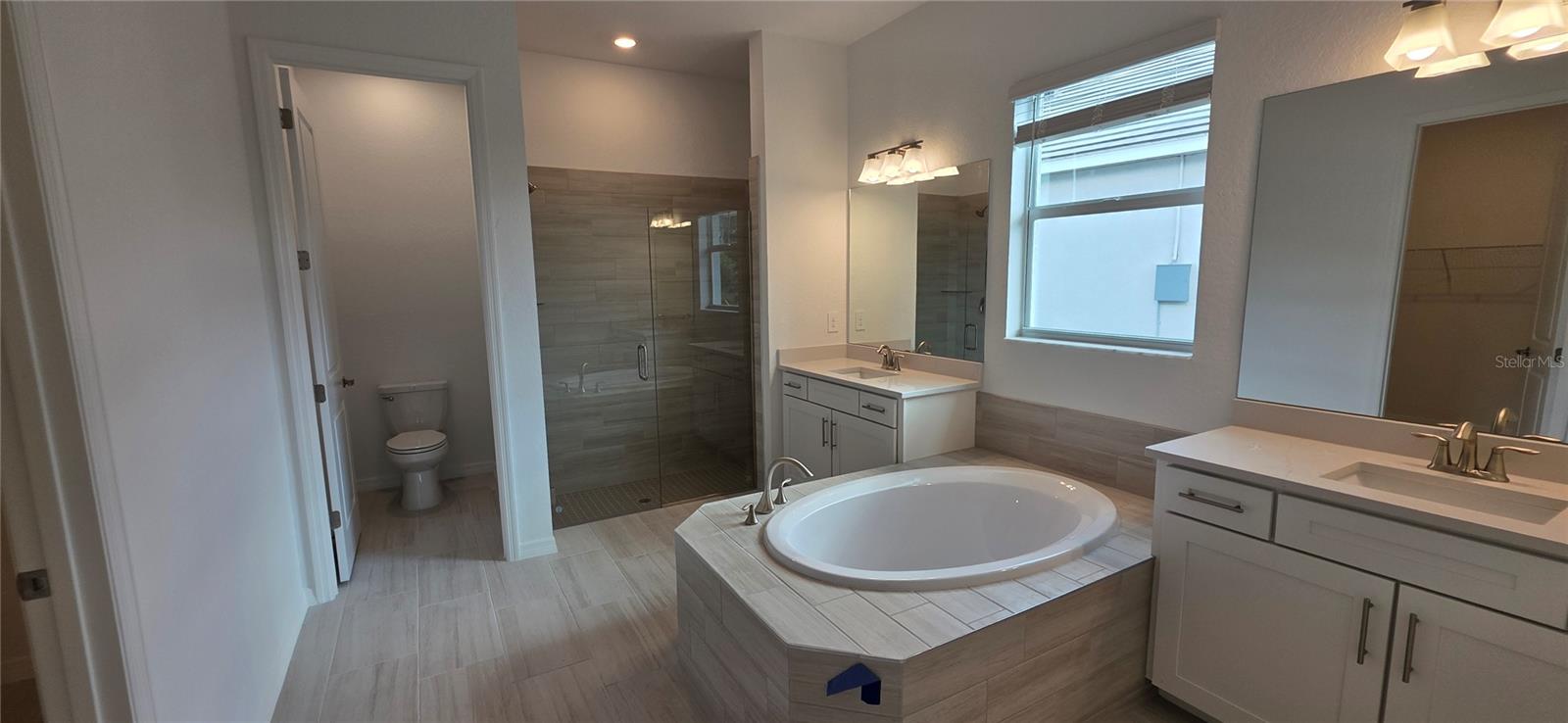 Image 6 of 13 For 19127 Scallop Loop