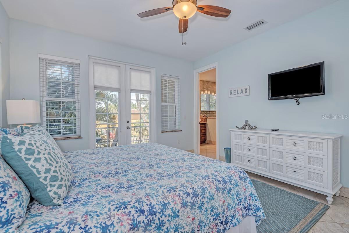 Image 15 of 38 For 4118 5th Avenue