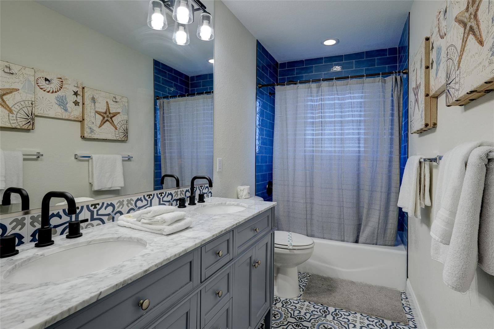 Image 26 of 38 For 4118 5th Avenue