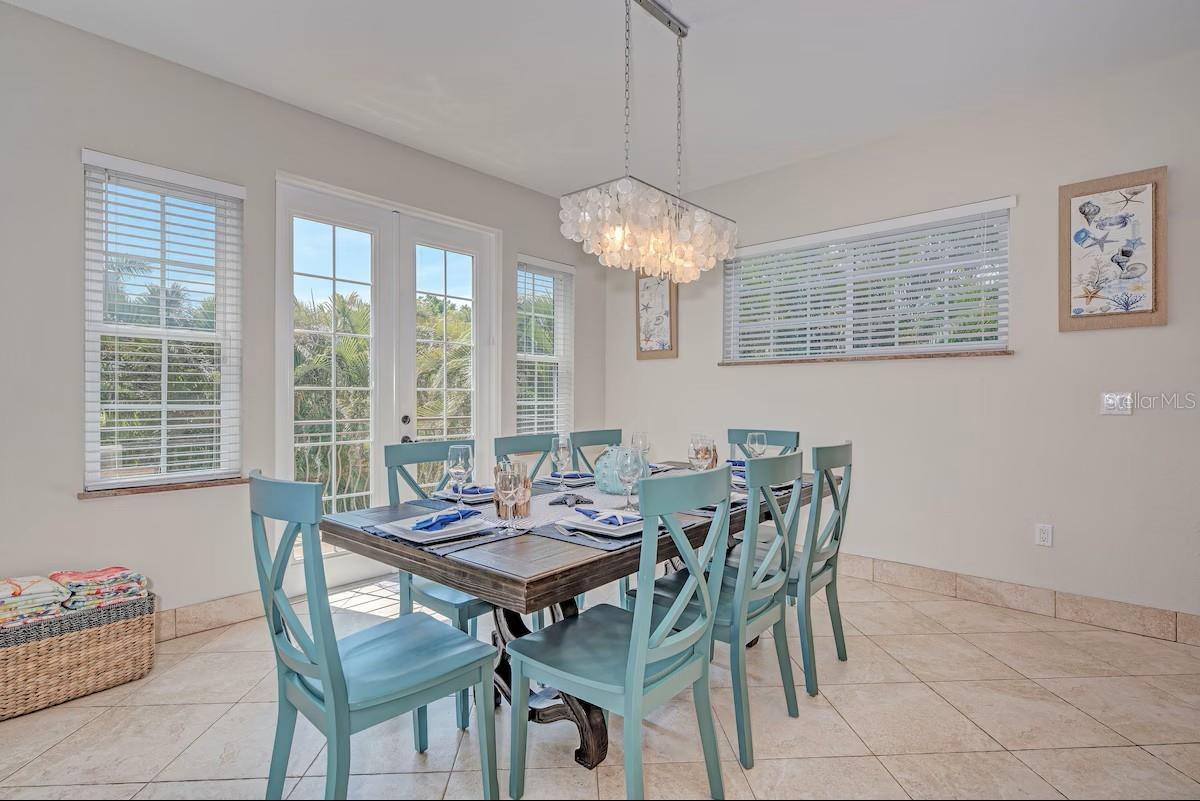 Image 8 of 38 For 4118 5th Avenue