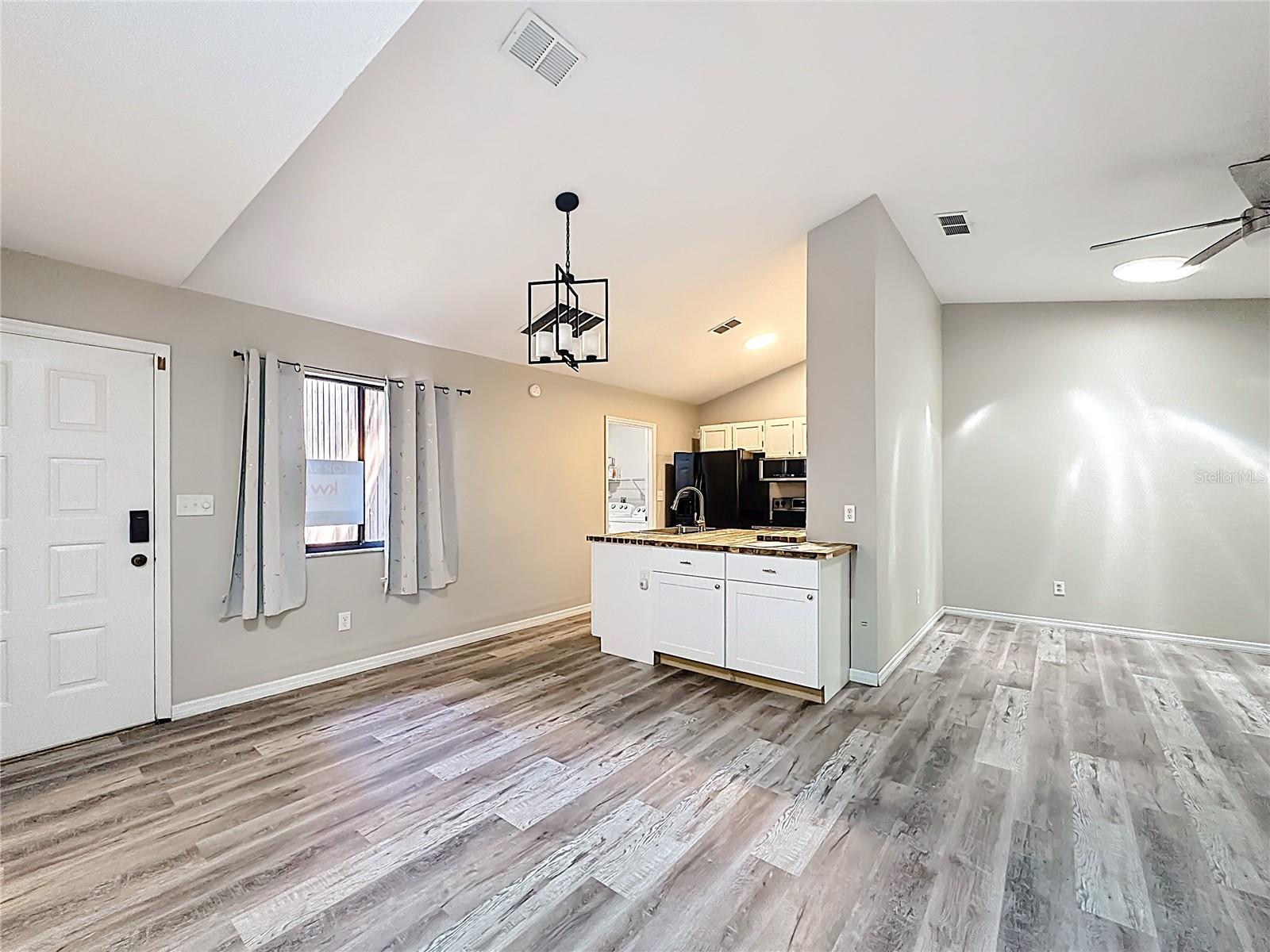 Image 6 of 26 For 4019 17th Terrace