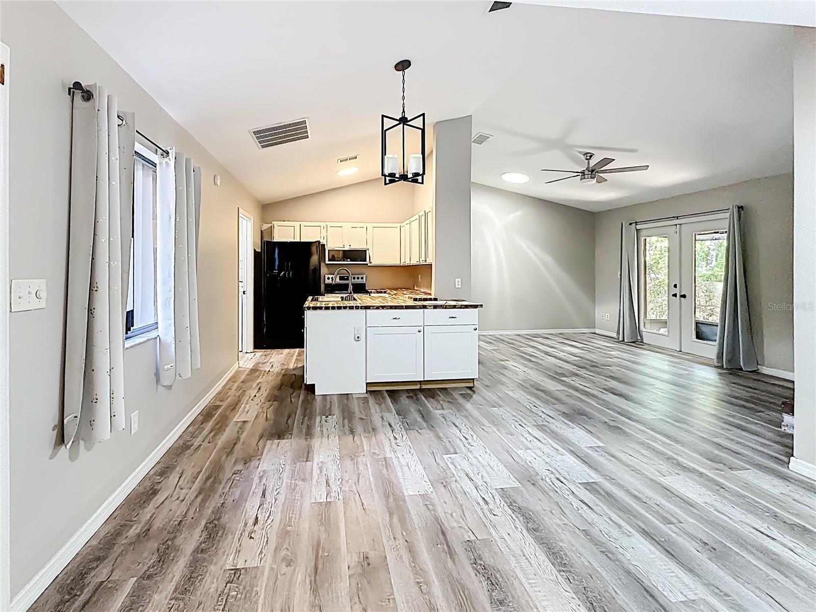 Image 7 of 26 For 4019 17th Terrace