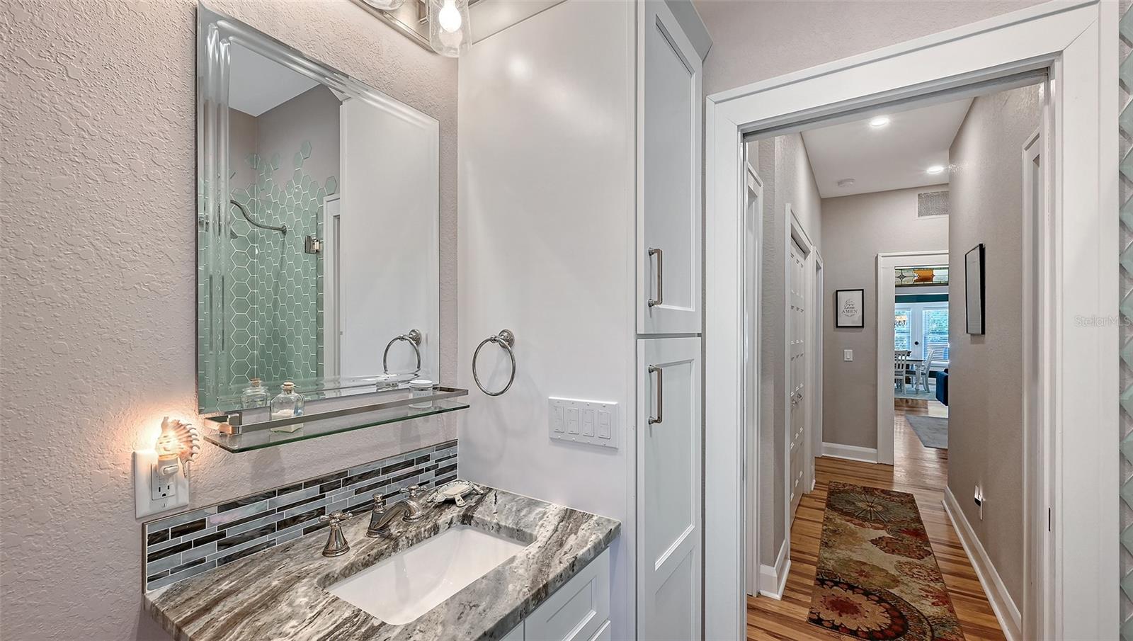 Image 28 of 76 For 204 24th Street W