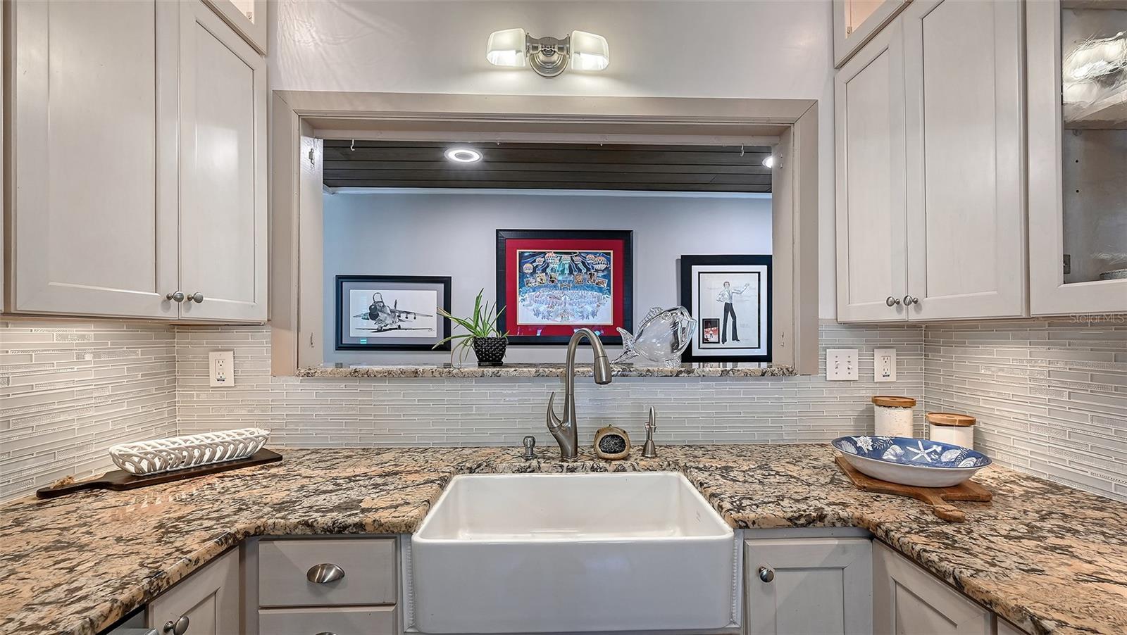 Image 35 of 76 For 204 24th Street W