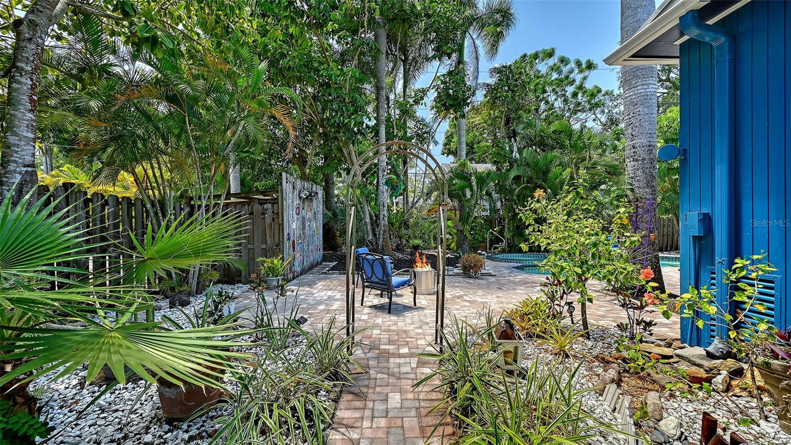 Image 50 of 76 For 204 24th Street W