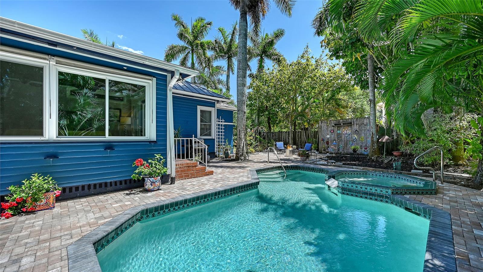Image 55 of 76 For 204 24th Street W