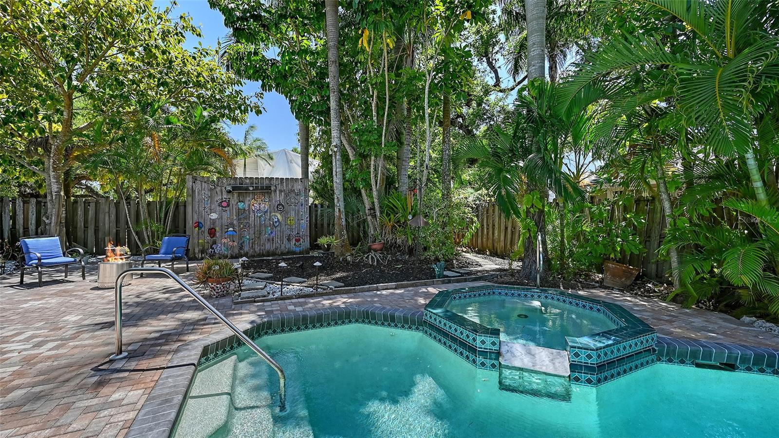 Image 61 of 76 For 204 24th Street W