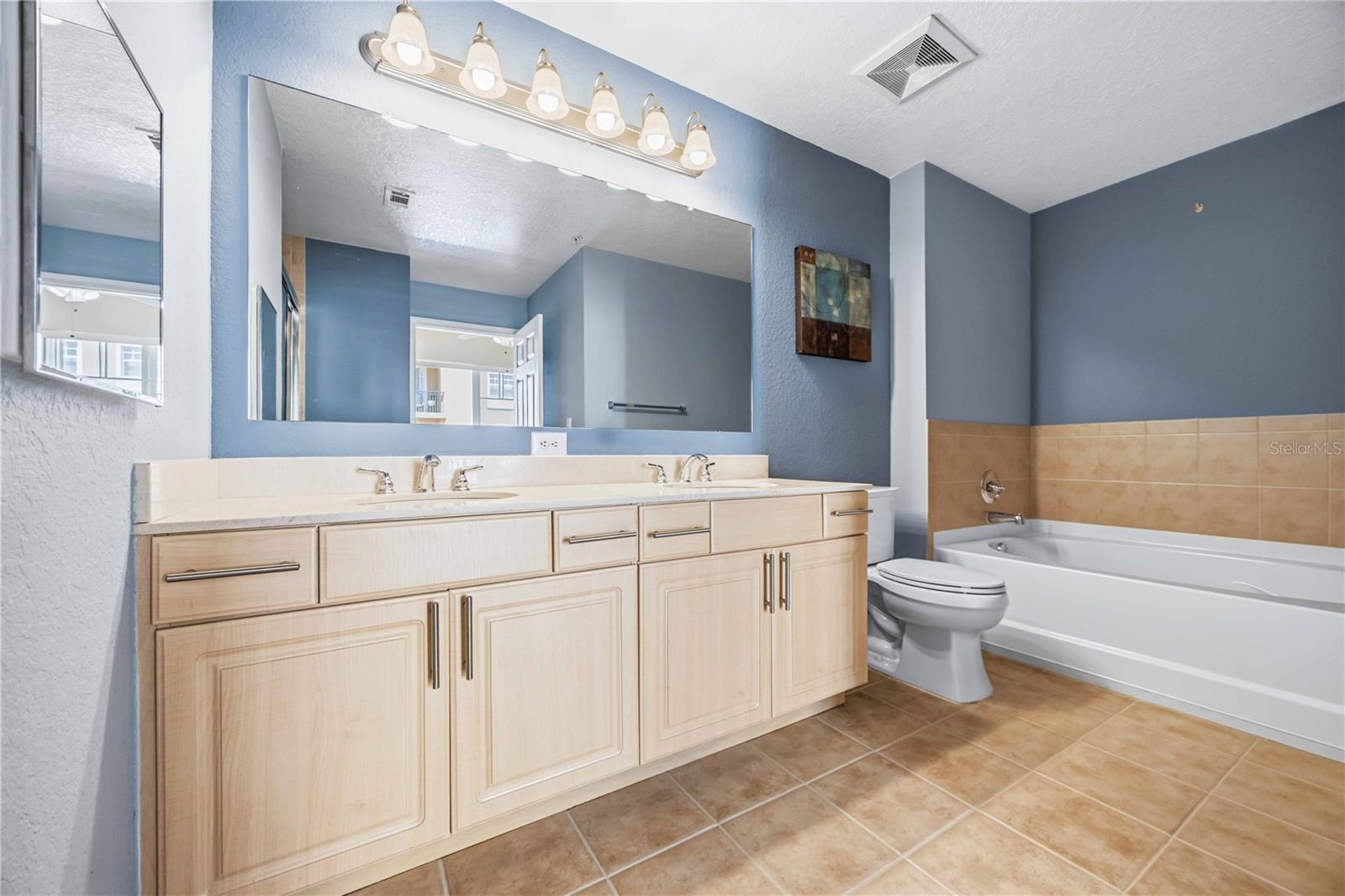 Image 11 of 29 For 1064 Tamiami Trail 1406