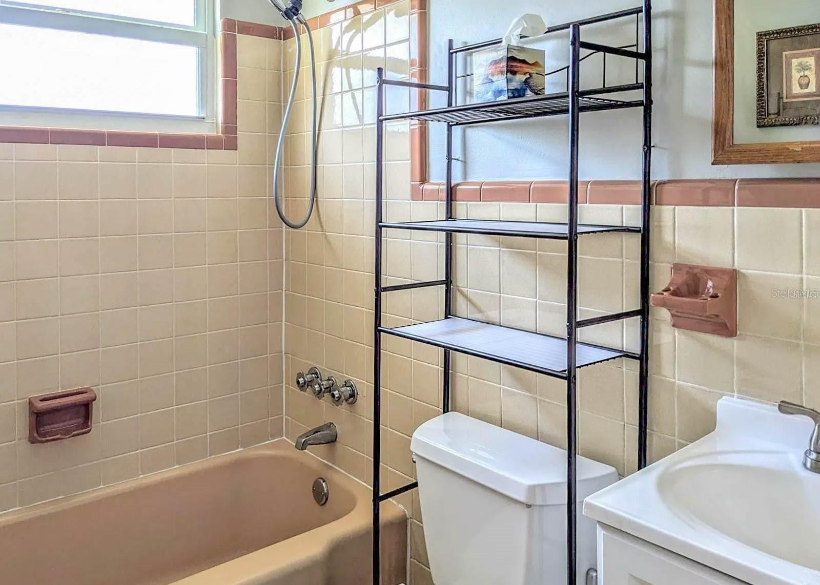 Image 10 of 13 For 191 Wentworth Street