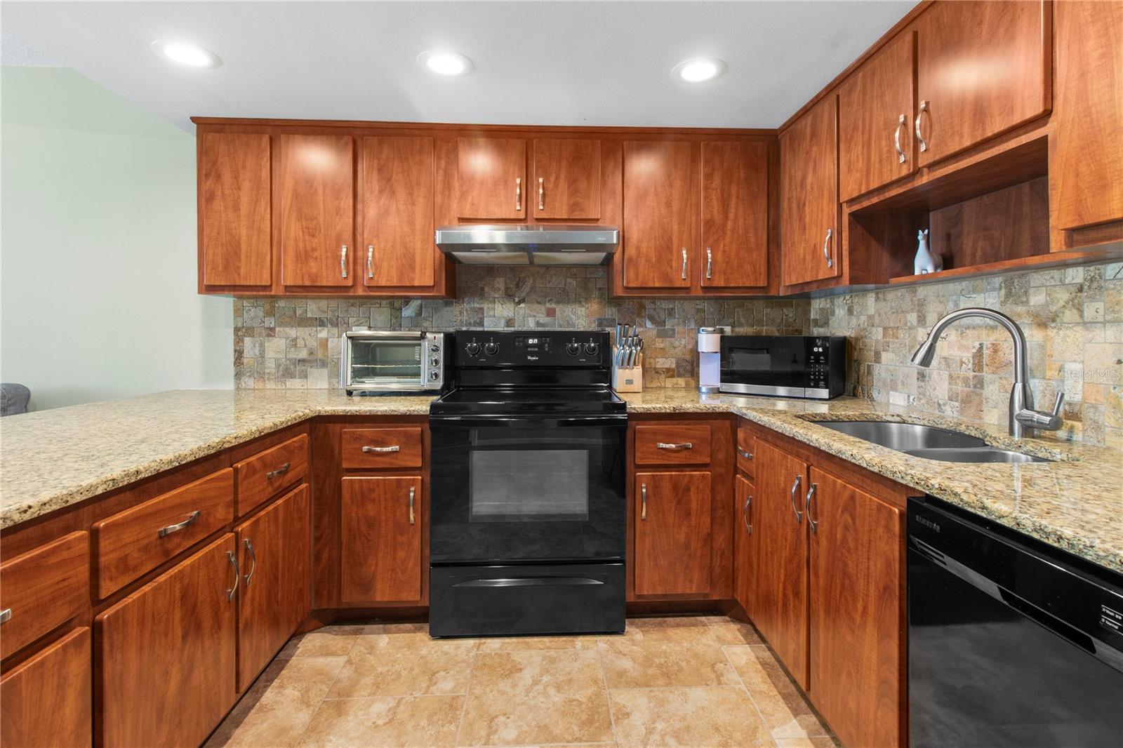 Image 12 of 43 For 315 30th Avenue W B411