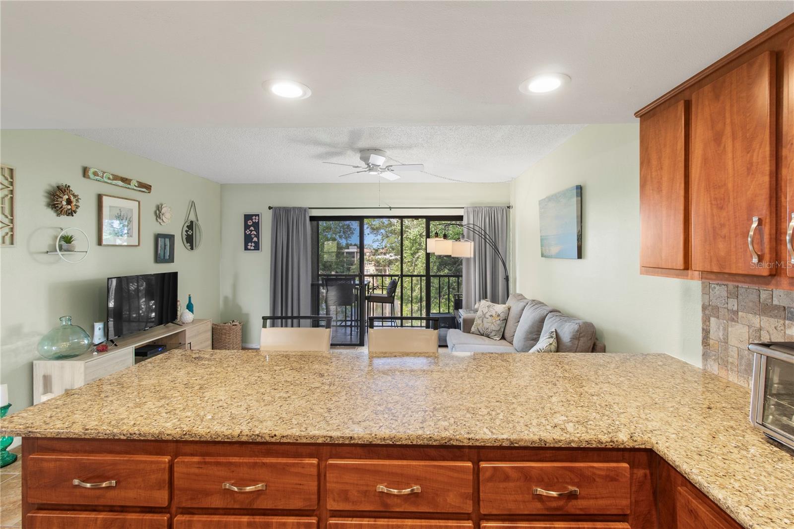 Image 13 of 43 For 315 30th Avenue W B411