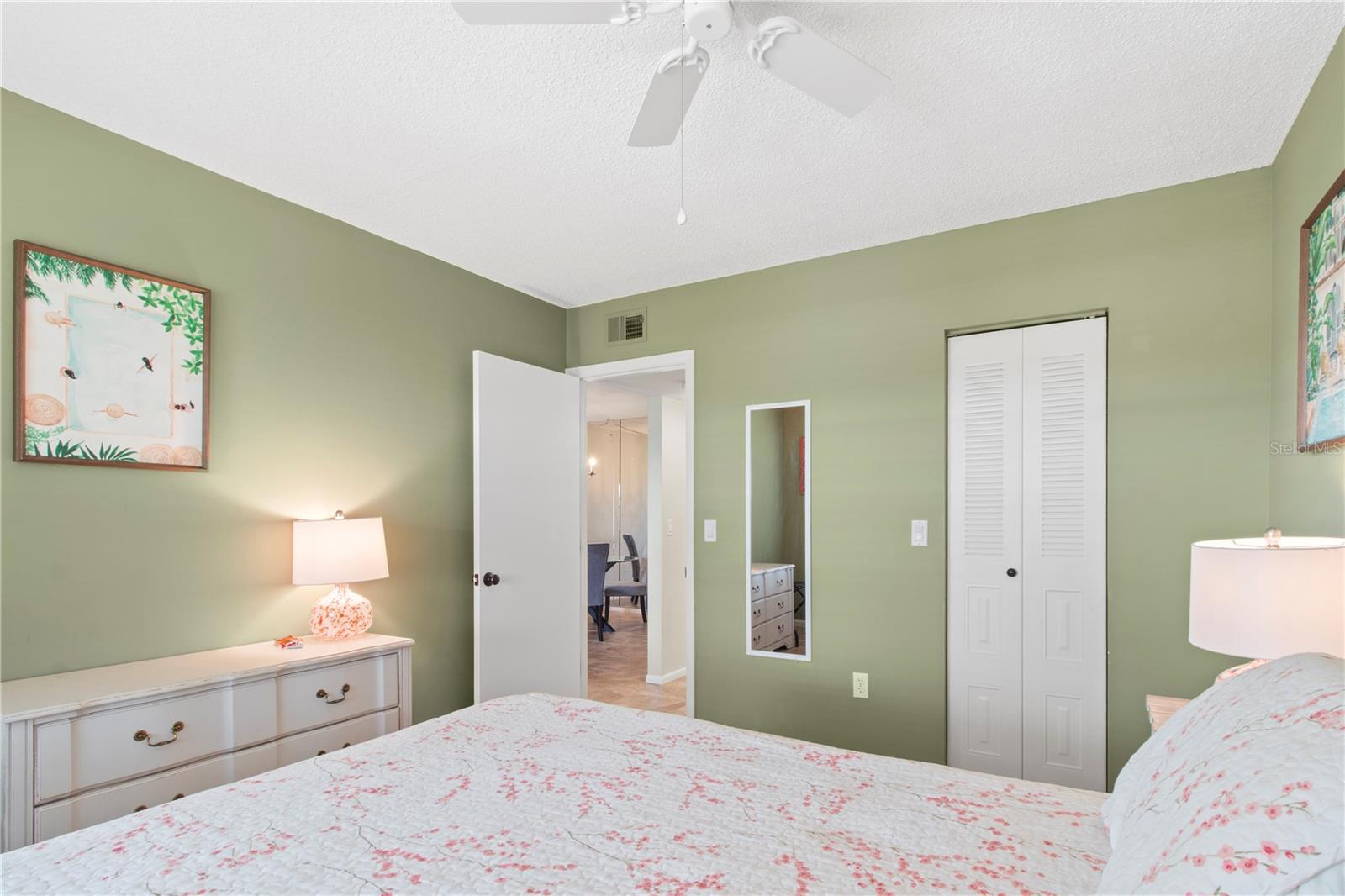 Image 20 of 43 For 315 30th Avenue W B411