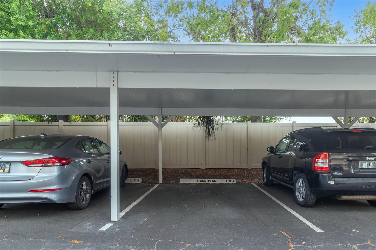 Image 27 of 43 For 315 30th Avenue W B411