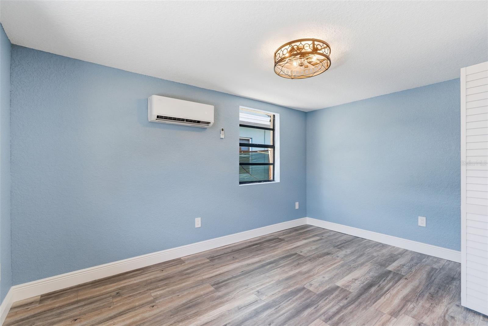 Image 8 of 25 For 113 145th Avenue E 3