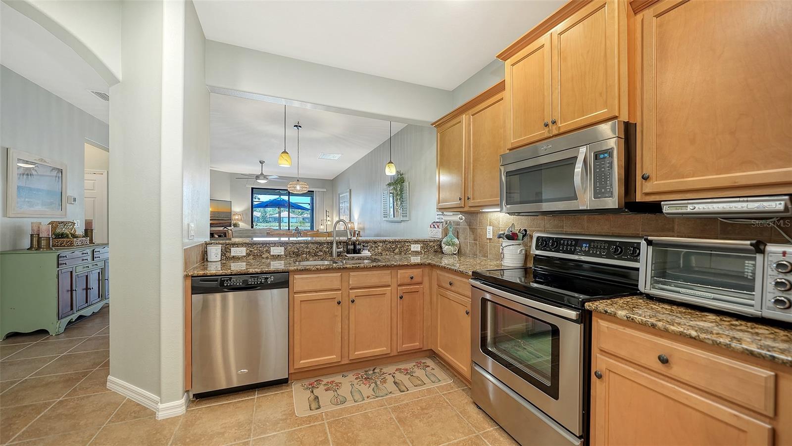 Image 22 of 55 For 11121 Campazzo Drive