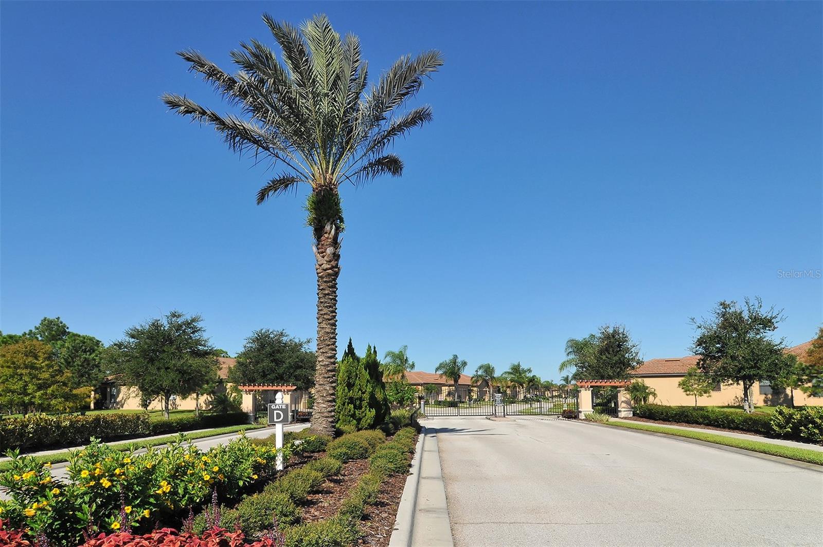 Image 44 of 55 For 11121 Campazzo Drive