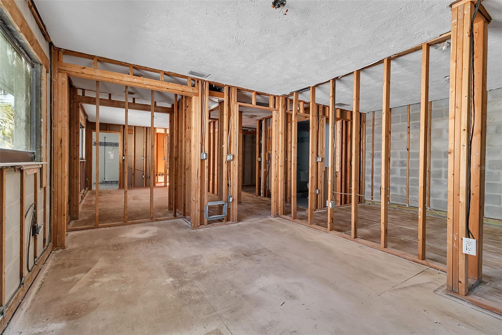 Image 26 of 31 For 1040 Sylvan Drive