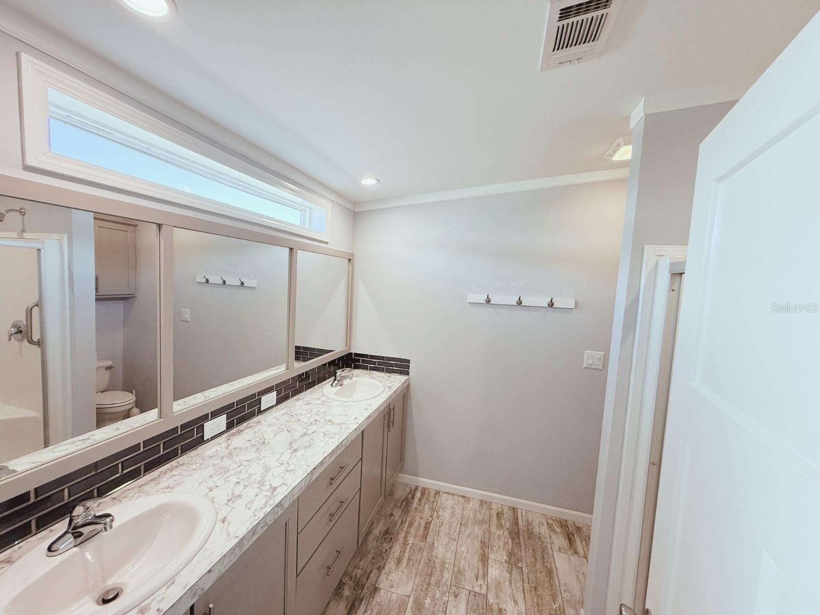 Image 14 of 25 For 1620 Voyager Drive