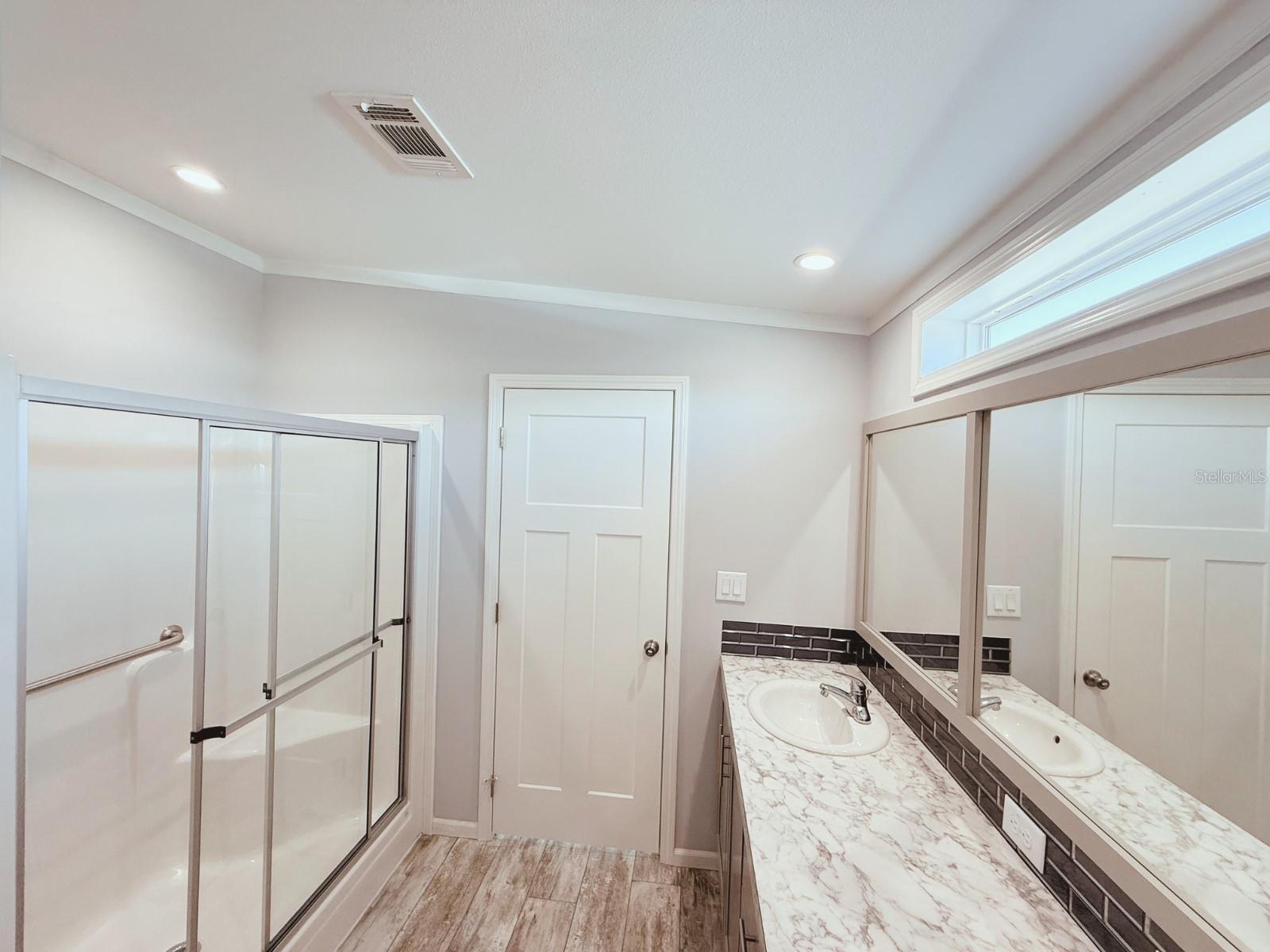 Image 15 of 25 For 1620 Voyager Drive