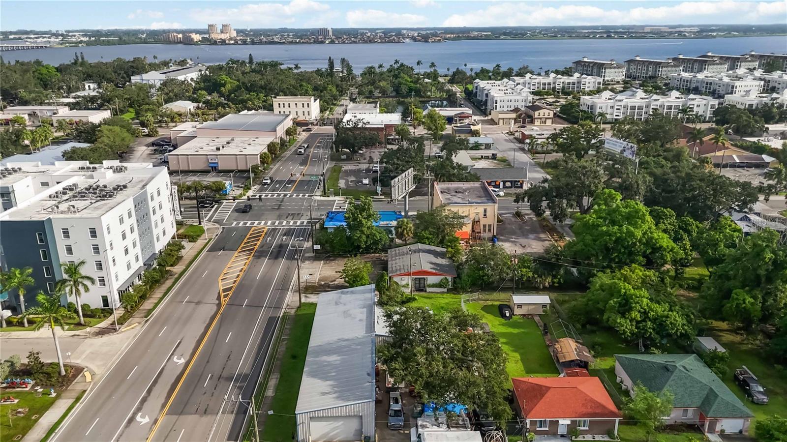 Image 7 of 11 For 711 9th Street E