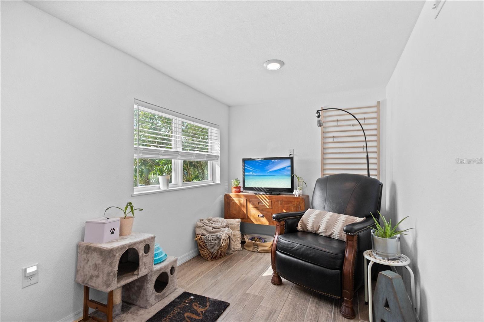 Image 17 of 27 For 2915 Lynnhurst Street