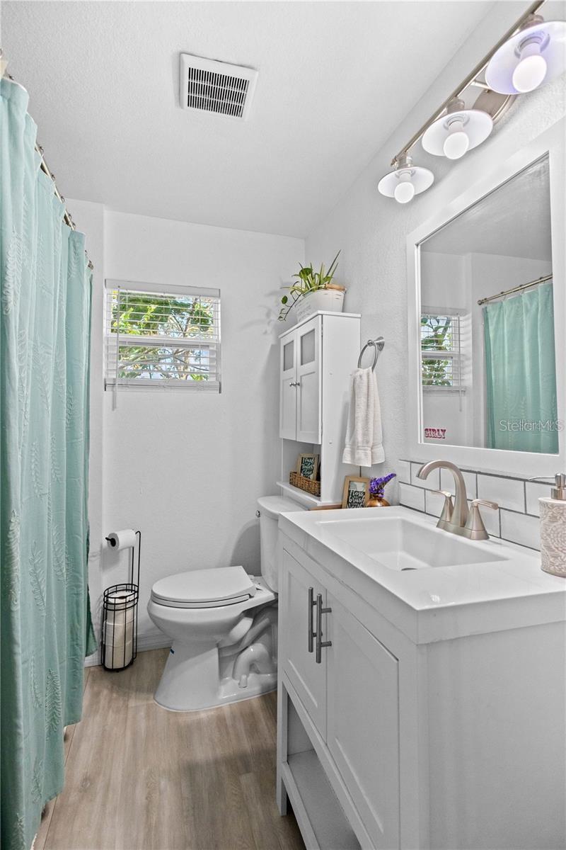 Image 20 of 27 For 2915 Lynnhurst Street