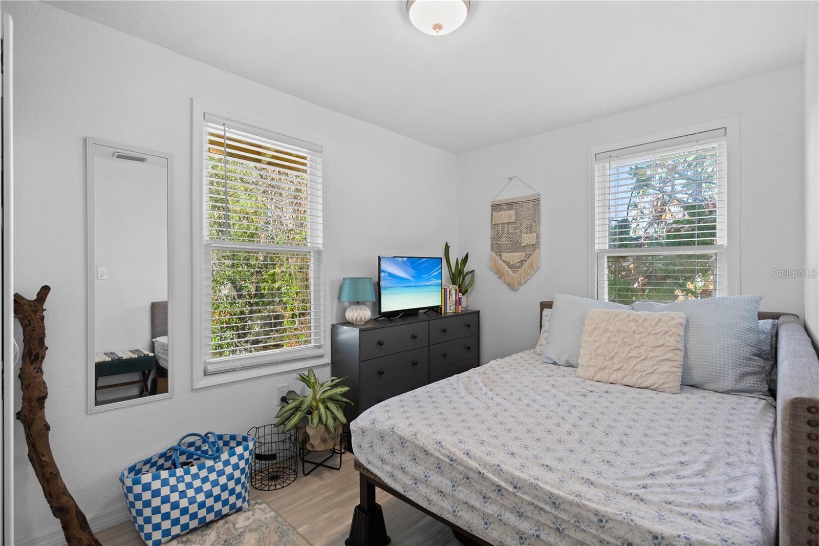 Image 21 of 27 For 2915 Lynnhurst Street