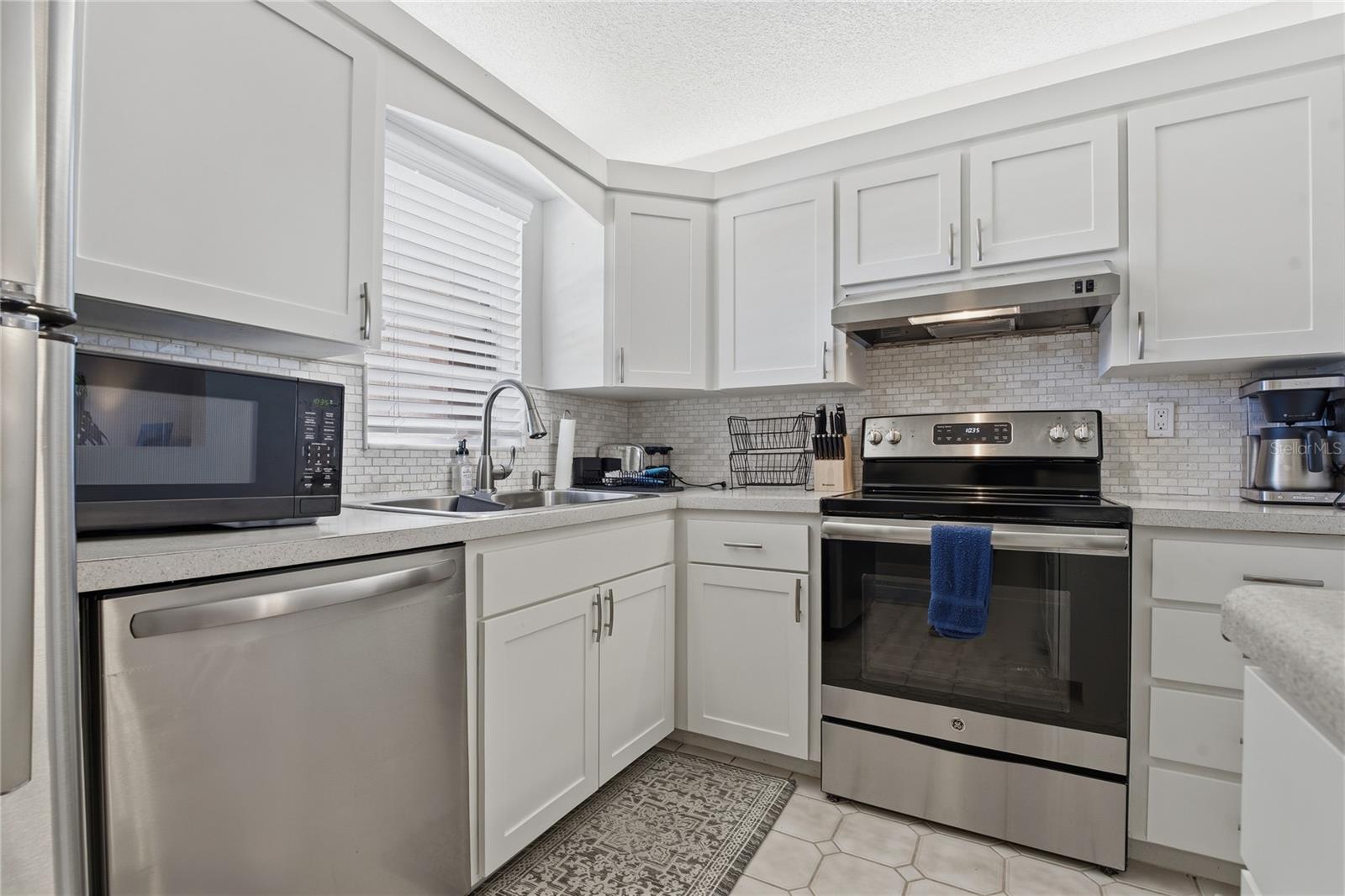 Image 12 of 55 For 7540 Bay Island Drive S 251