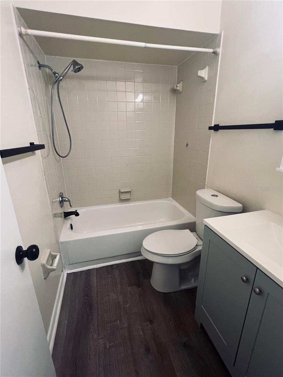 Image 10 of 22 For 607 23rd Avenue E