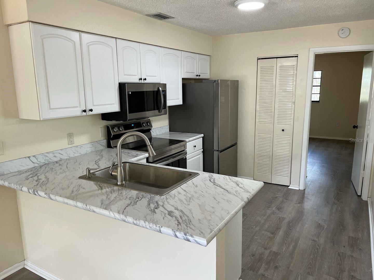 Image 15 of 22 For 607 23rd Avenue E